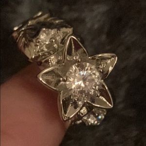 S925 STAMPED Sterling Silver ring Fairy Flower Leaf intricately detailed size 6